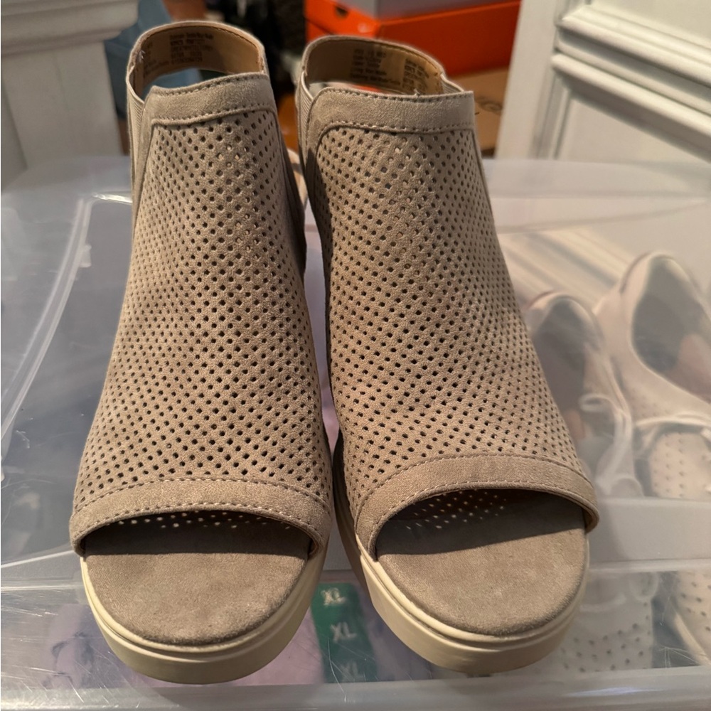 Sonoma Taupe Perforated Wedge Sandals